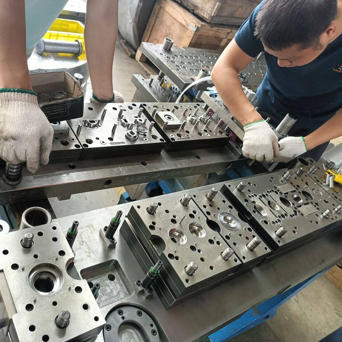 模具 现代工业制造的基石与未来趋势